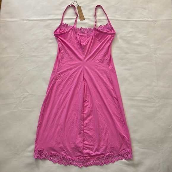 SKIMS FITS EVERYBODY SLIP DRESS - Picture 3 of 3